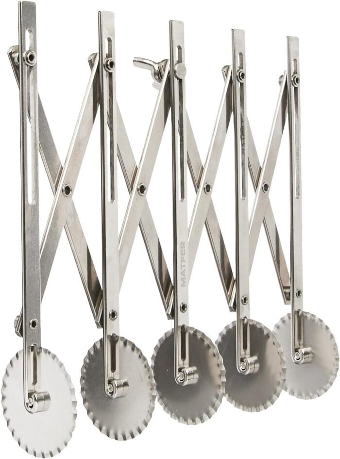 საჭრელი მერსედესე  Matfer Bourgeat 141013 Adjustable Dough Cutter, Fluted Wheels - Image 1